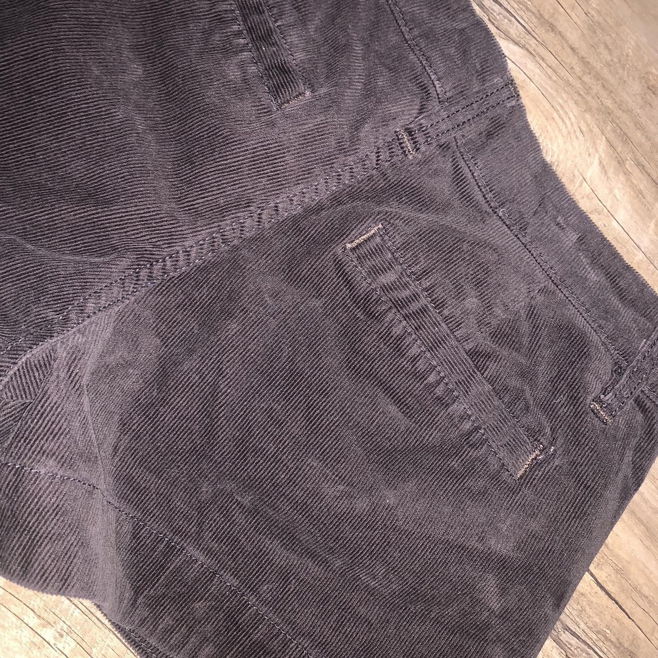 1994 Old navy vintage style mid rise shorts Size... - Depop