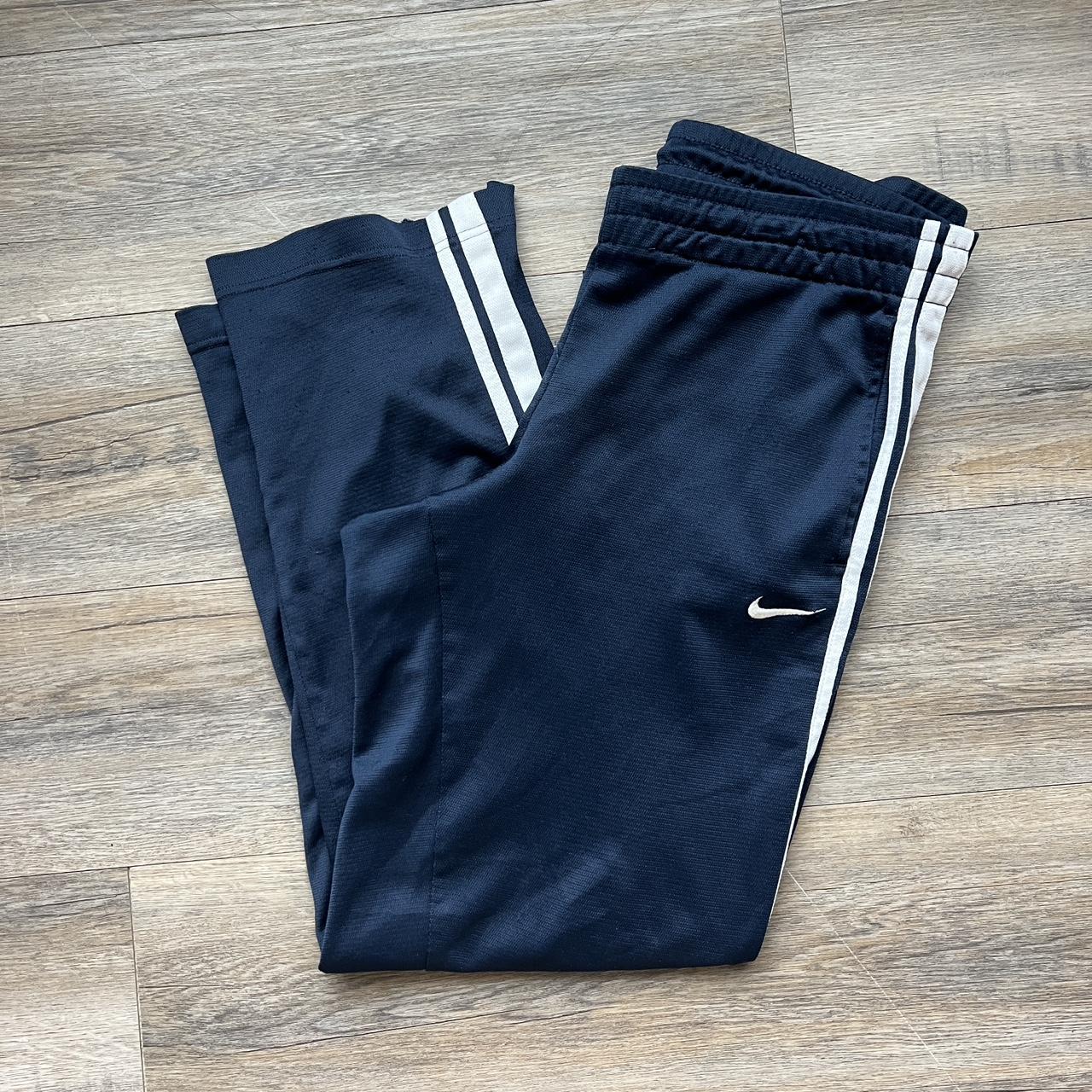 Early 2000’s Nike Sweatpants , -Size: M, -Price:...