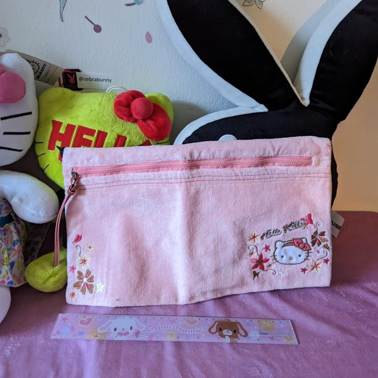 Hello Kitty Women's Bag | Depop