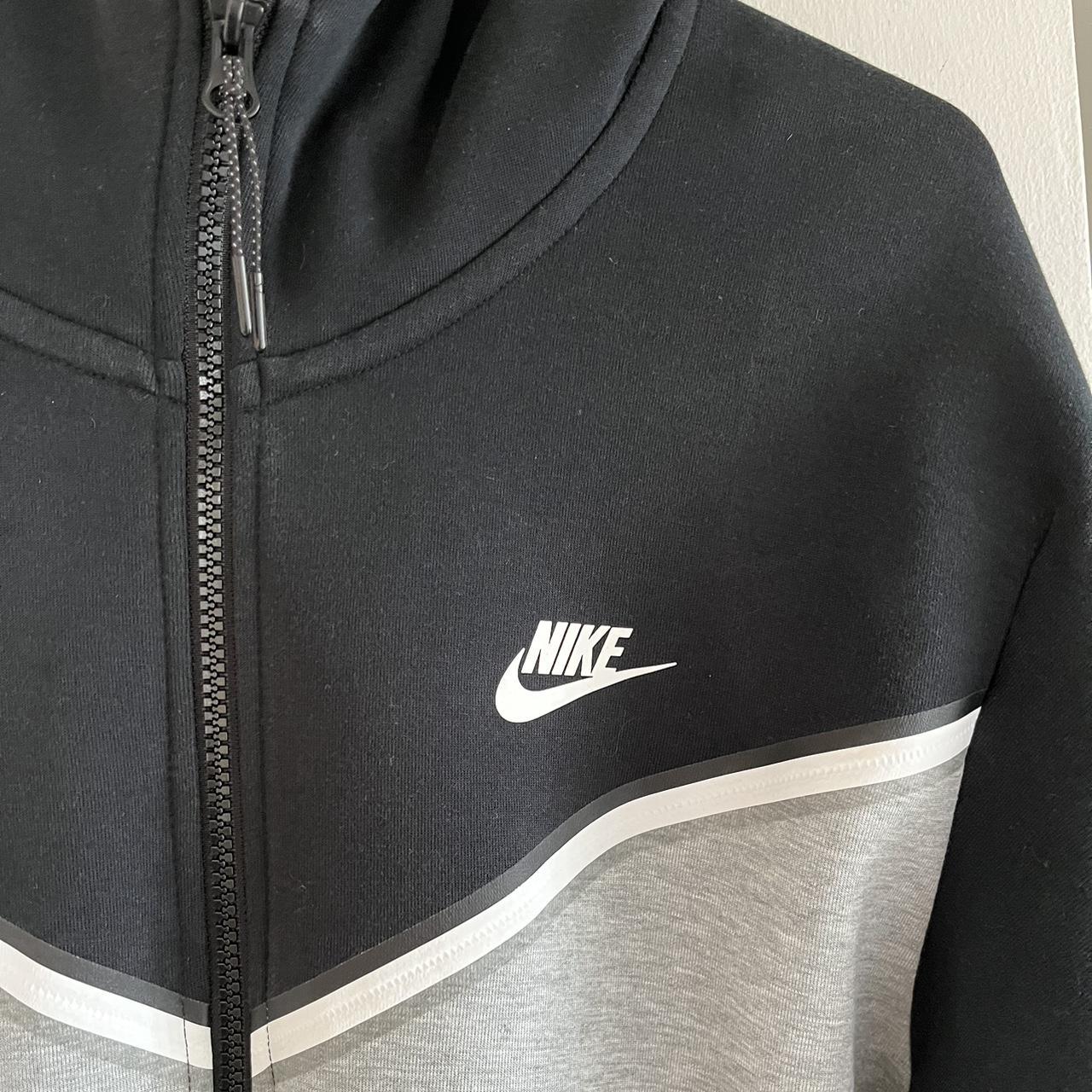 Nike Men's Grey and Black Jacket | Depop