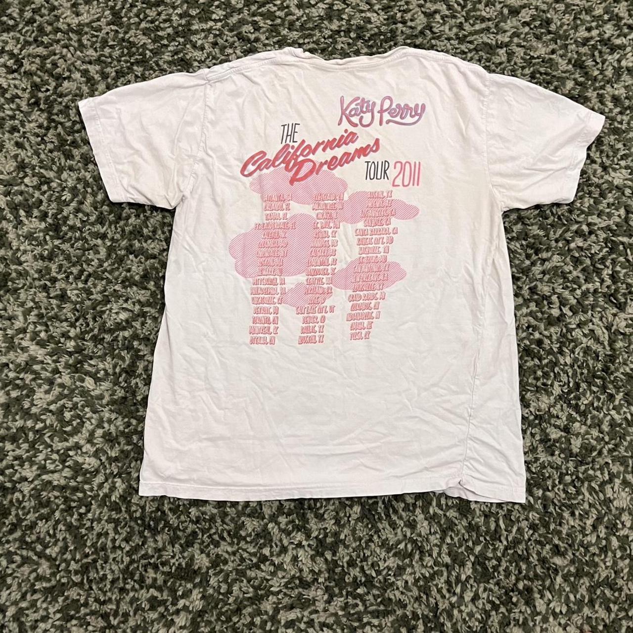 2011 Katy Perry Tour Tshirt -fits like a large-xl,... - Depop