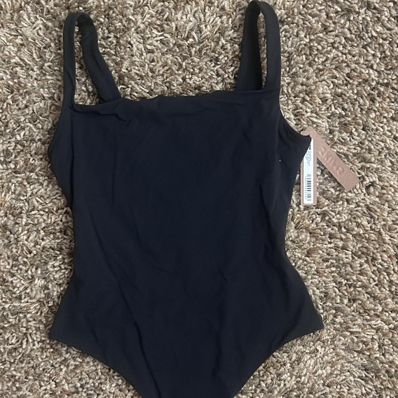 fits everybody square neck bodysuit color onyx size - Depop