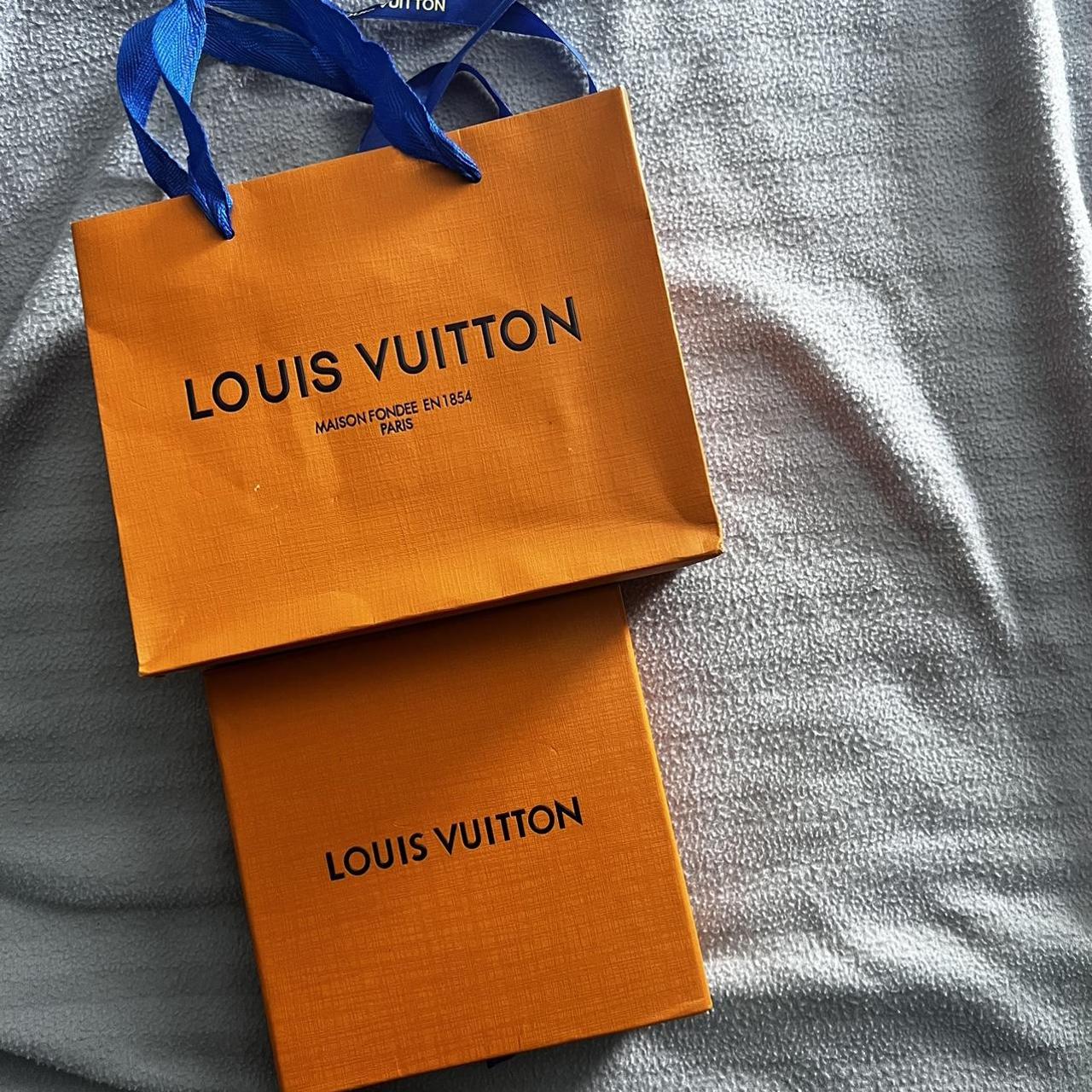 Men Louis Vuitton hologram belts size 100. Retail $450 - Depop