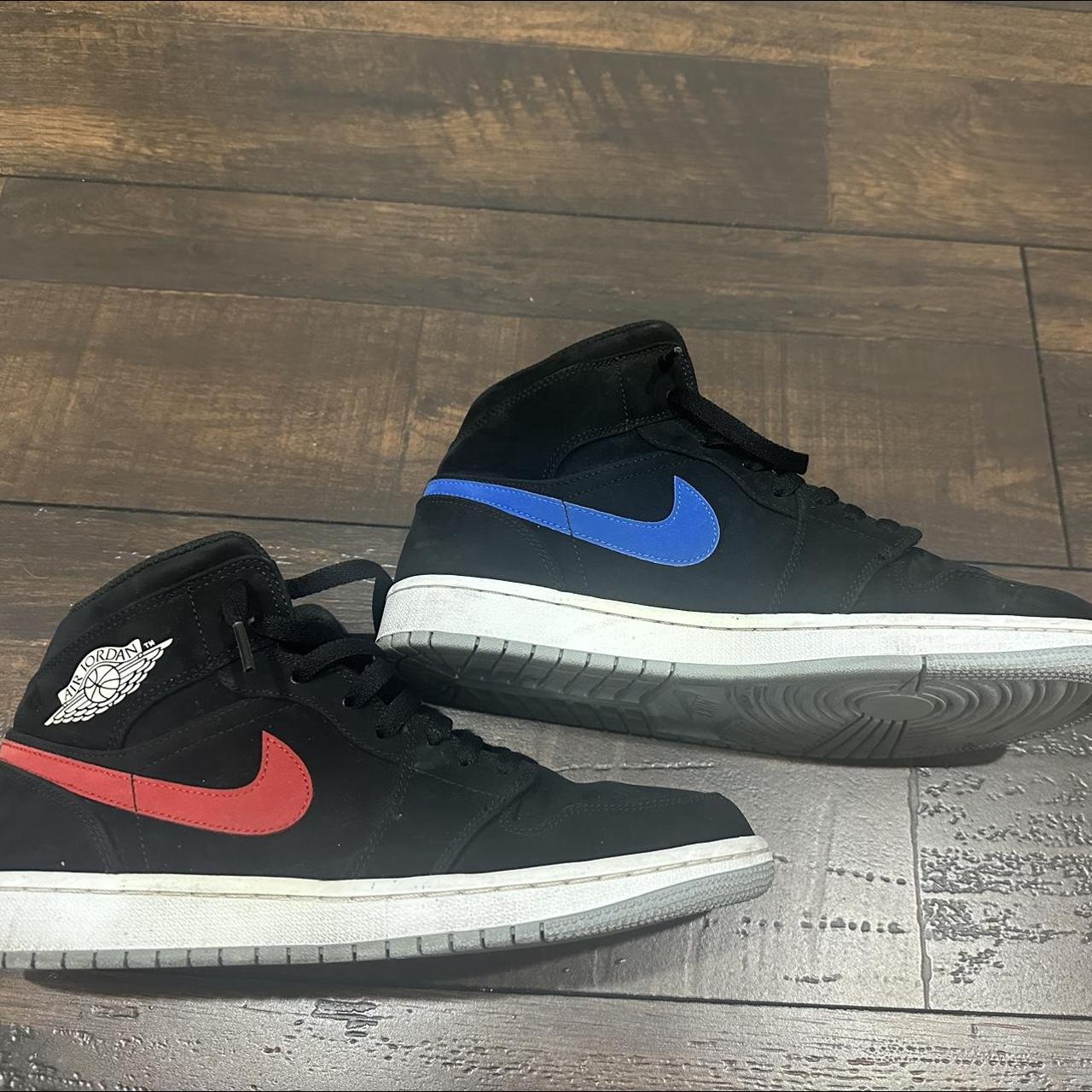 Nike air jordan 1 mid trainers store in black and white with multicolor swoosh