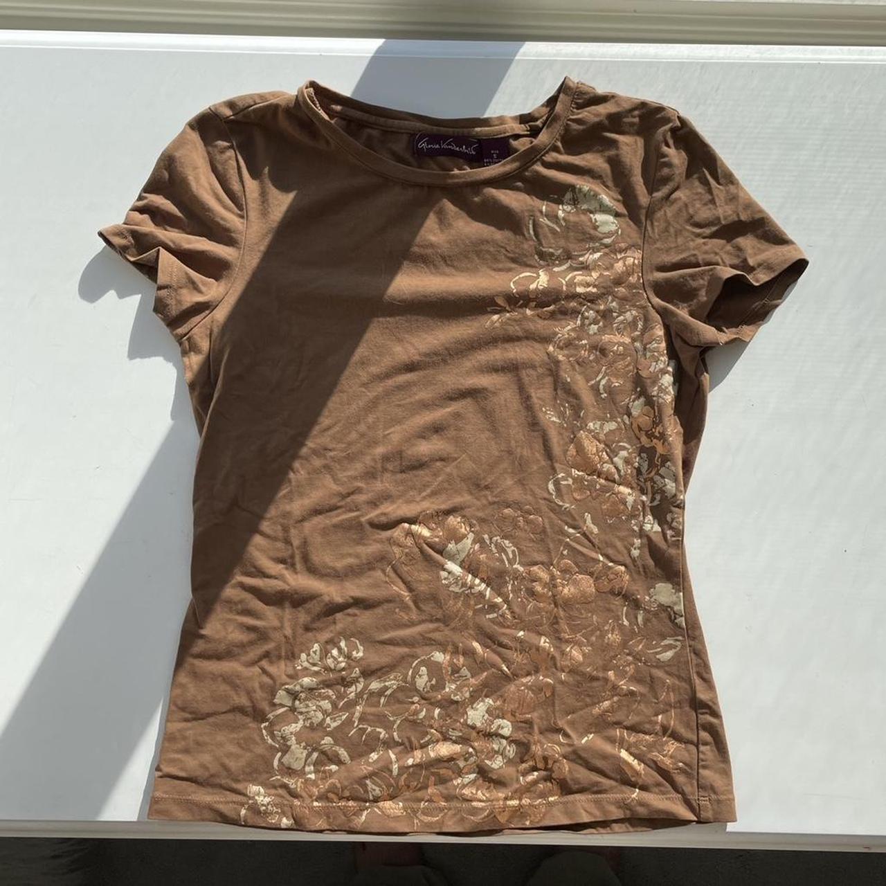 Gloria Vanderbilt Women's Brown and Gold T-shirt | Depop