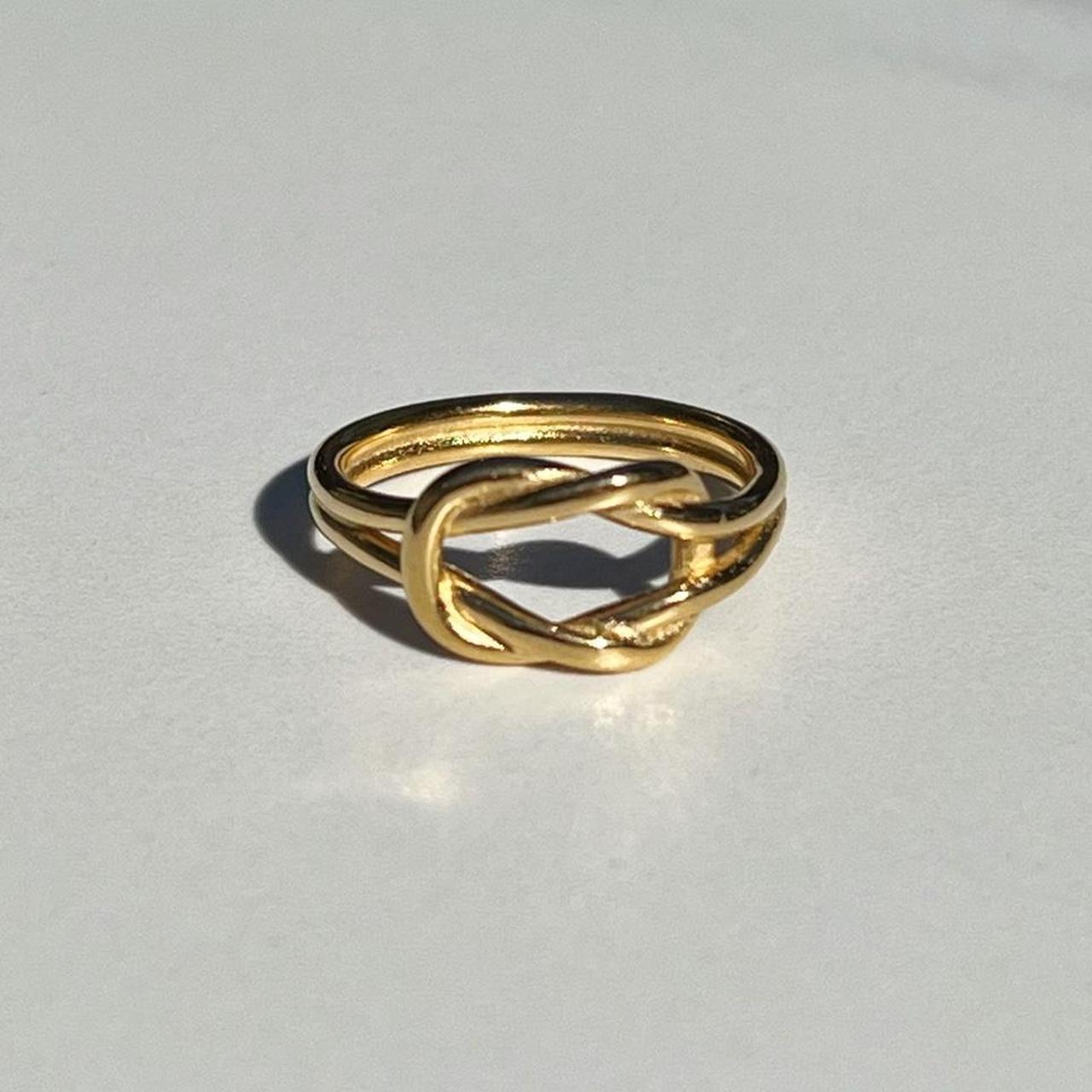 item listed by minavalore
