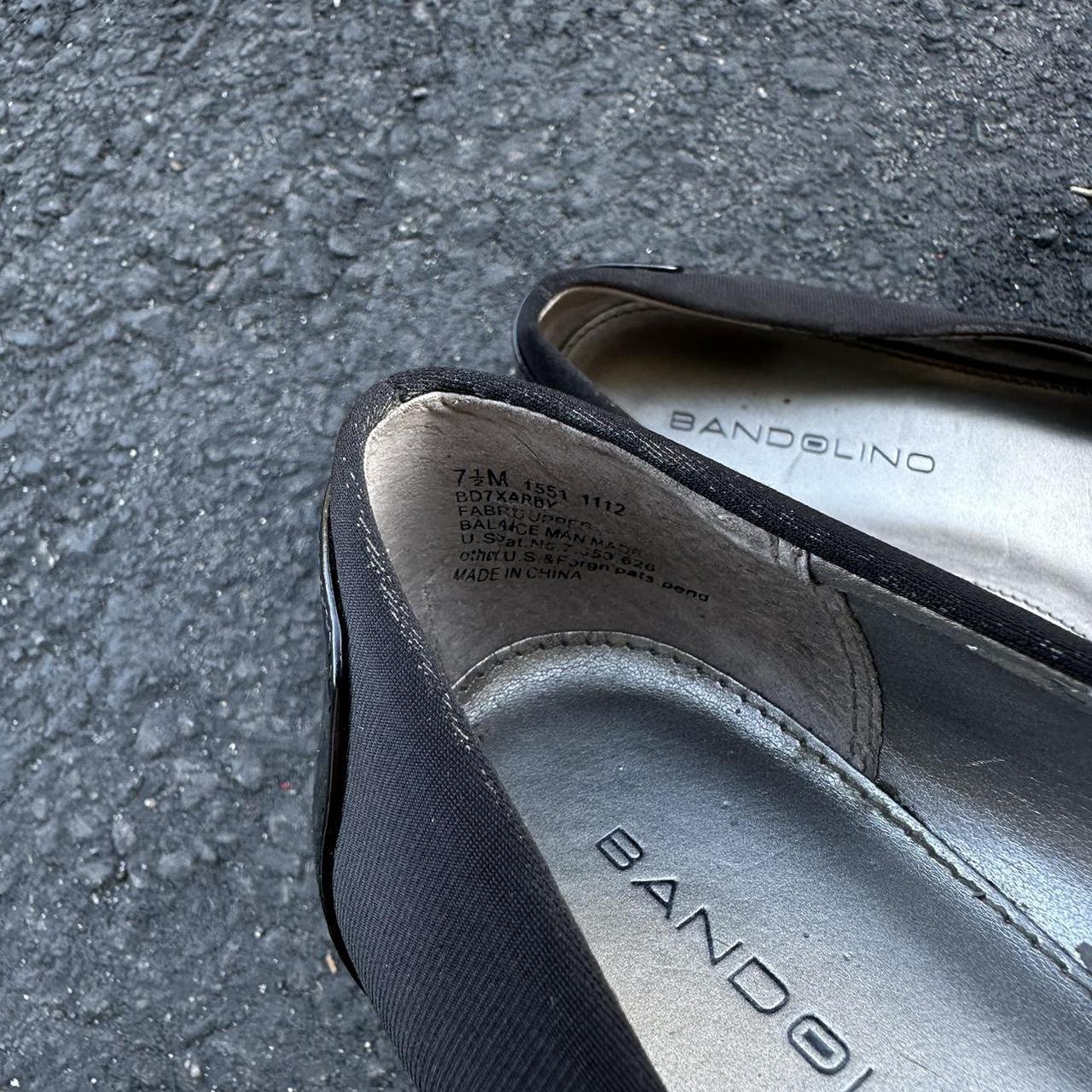 bandolino black flats