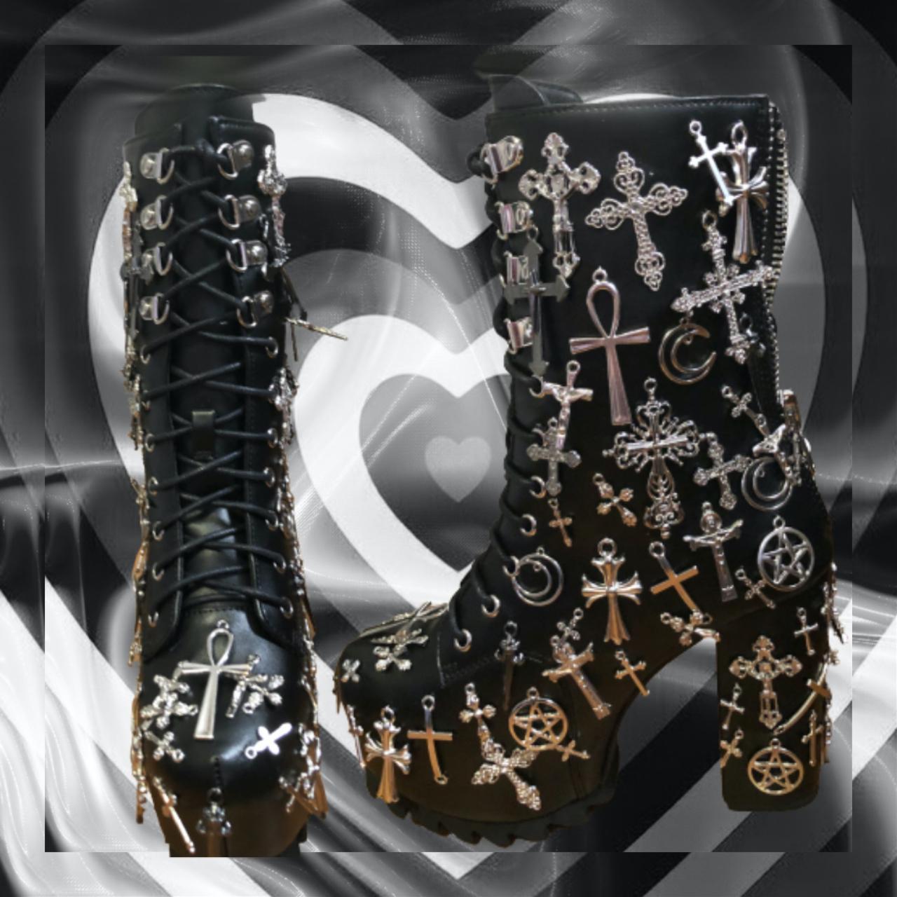 Dolls kill hot sale silver boots