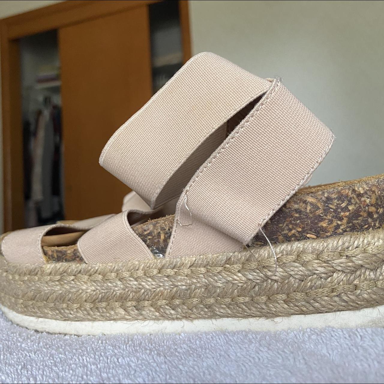 Steve madden kimmie platform sandals ripped on the... Depop