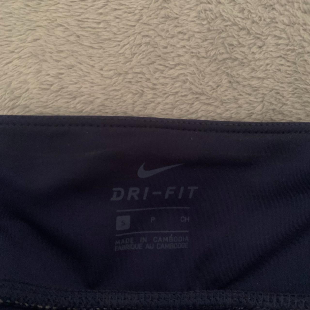 Nike navy leggings/training tights Size S in Nike... - Depop