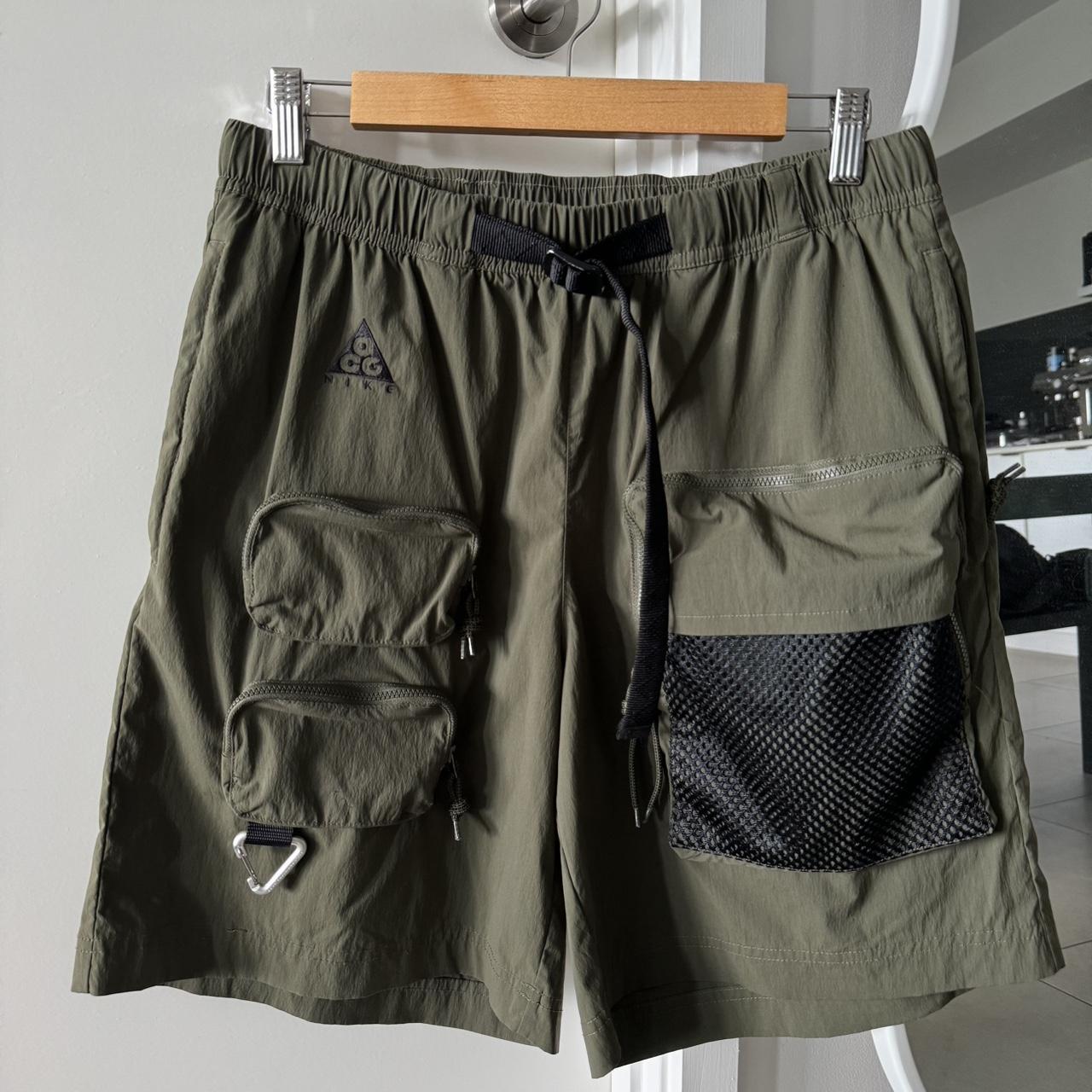 Nike ACG Cargo Shorts Military Green Size S