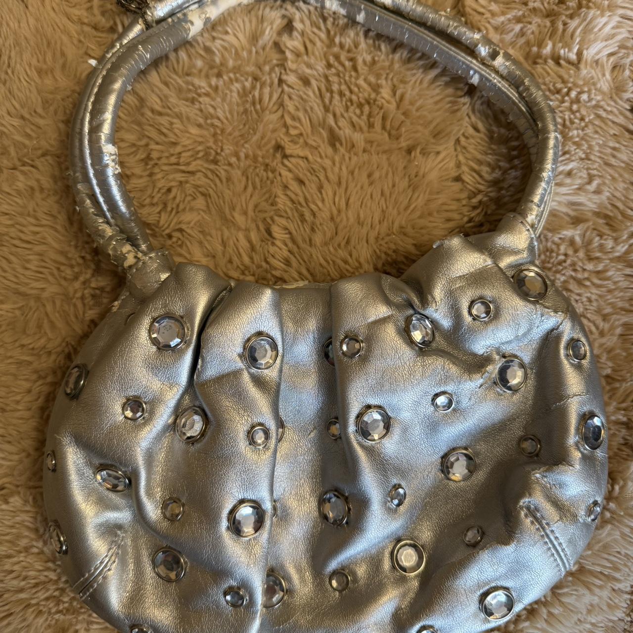 item listed by leilani1422