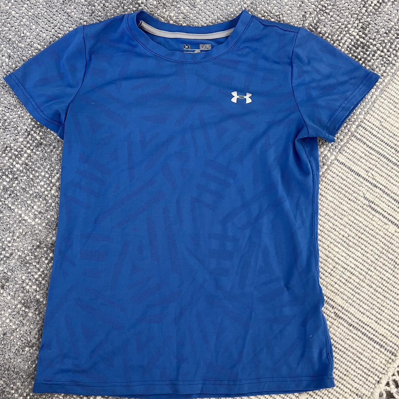 Under Armour Women's Blue T-shirt | Depop