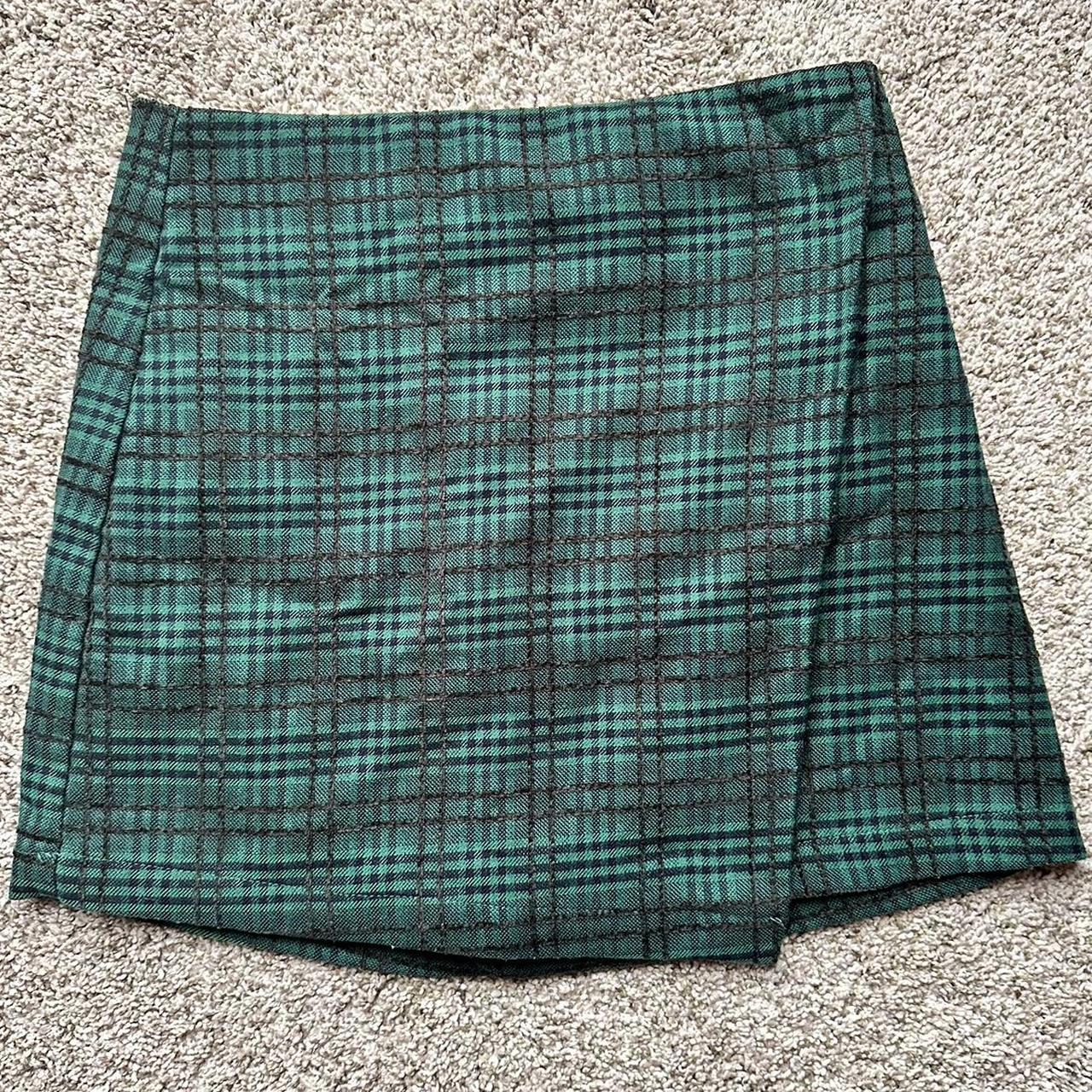 Preppy Christmas green plaid layered mini skirt... - Depop