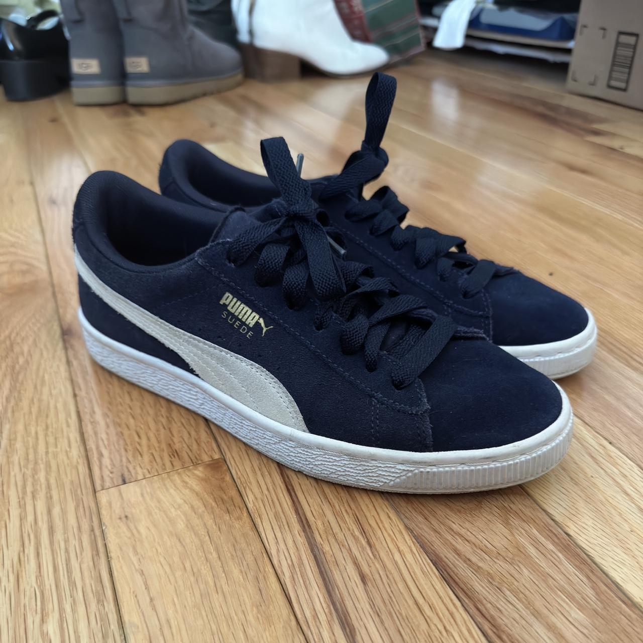 Navy blue deals pumas