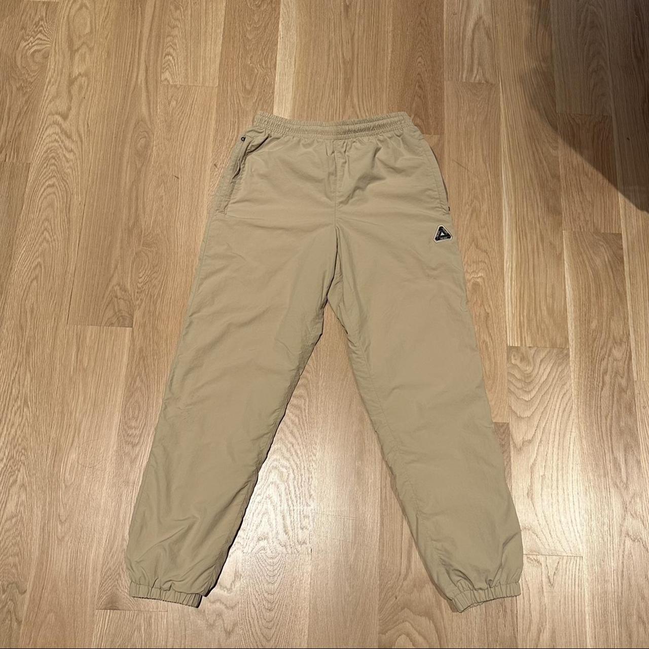 Palace Sofar Shell Pant, Size: men’s medium , Good...