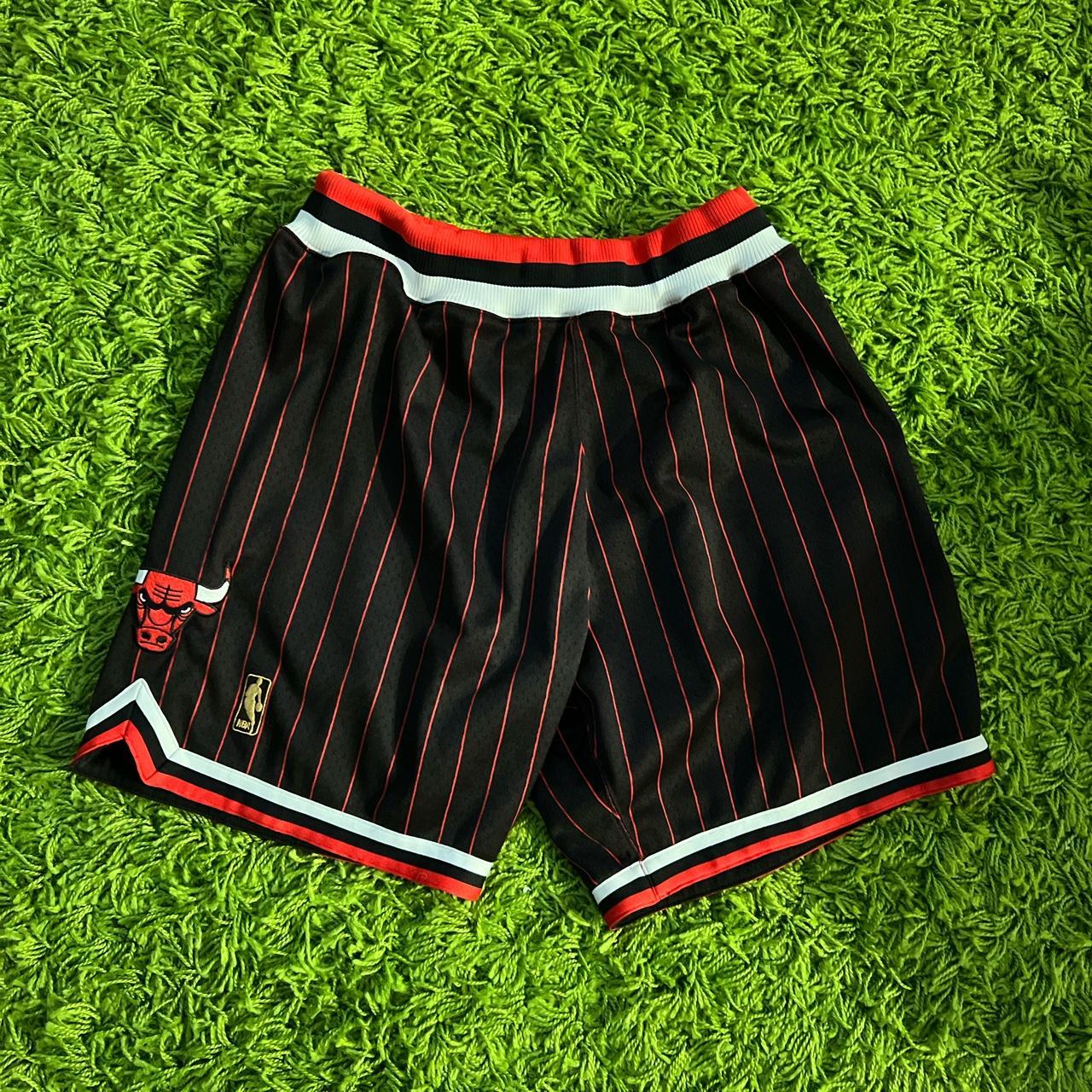 mitchell ness knicks shorts