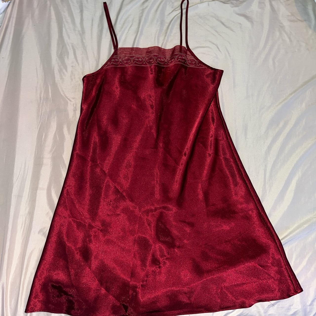 The cutest jaclyn smith studios vintage maroon silk... - Depop