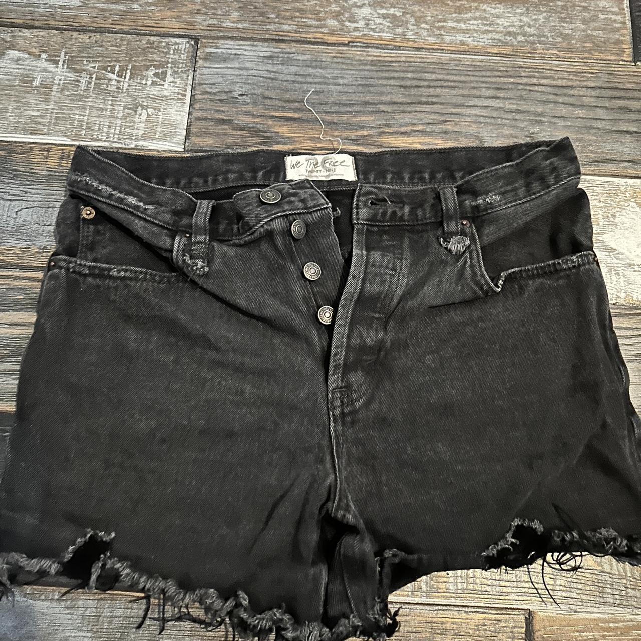item listed by 7aylorw