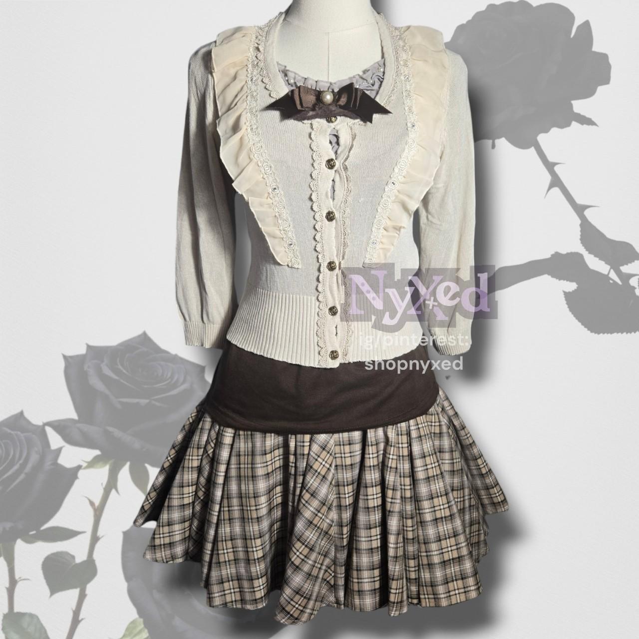 item listed by nyxed