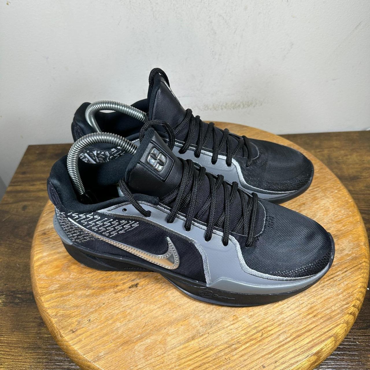 women's nike black and grey trainers