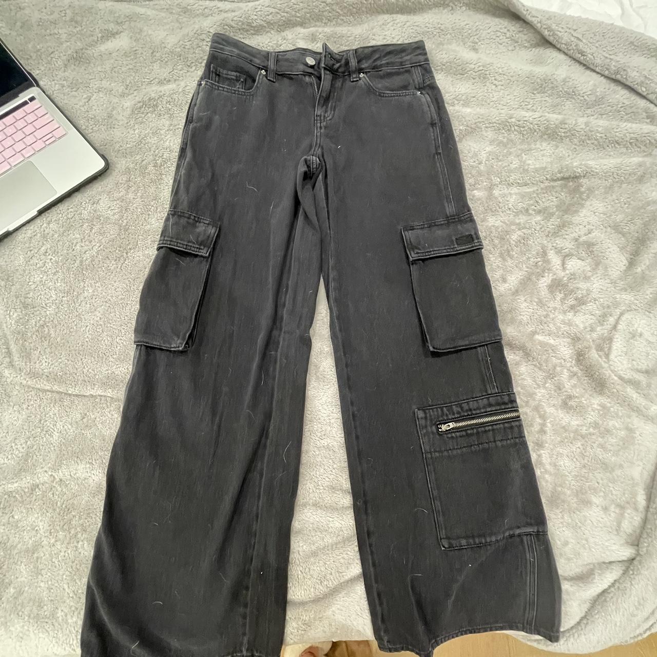 Low Rise Baggy Cargo Jeans