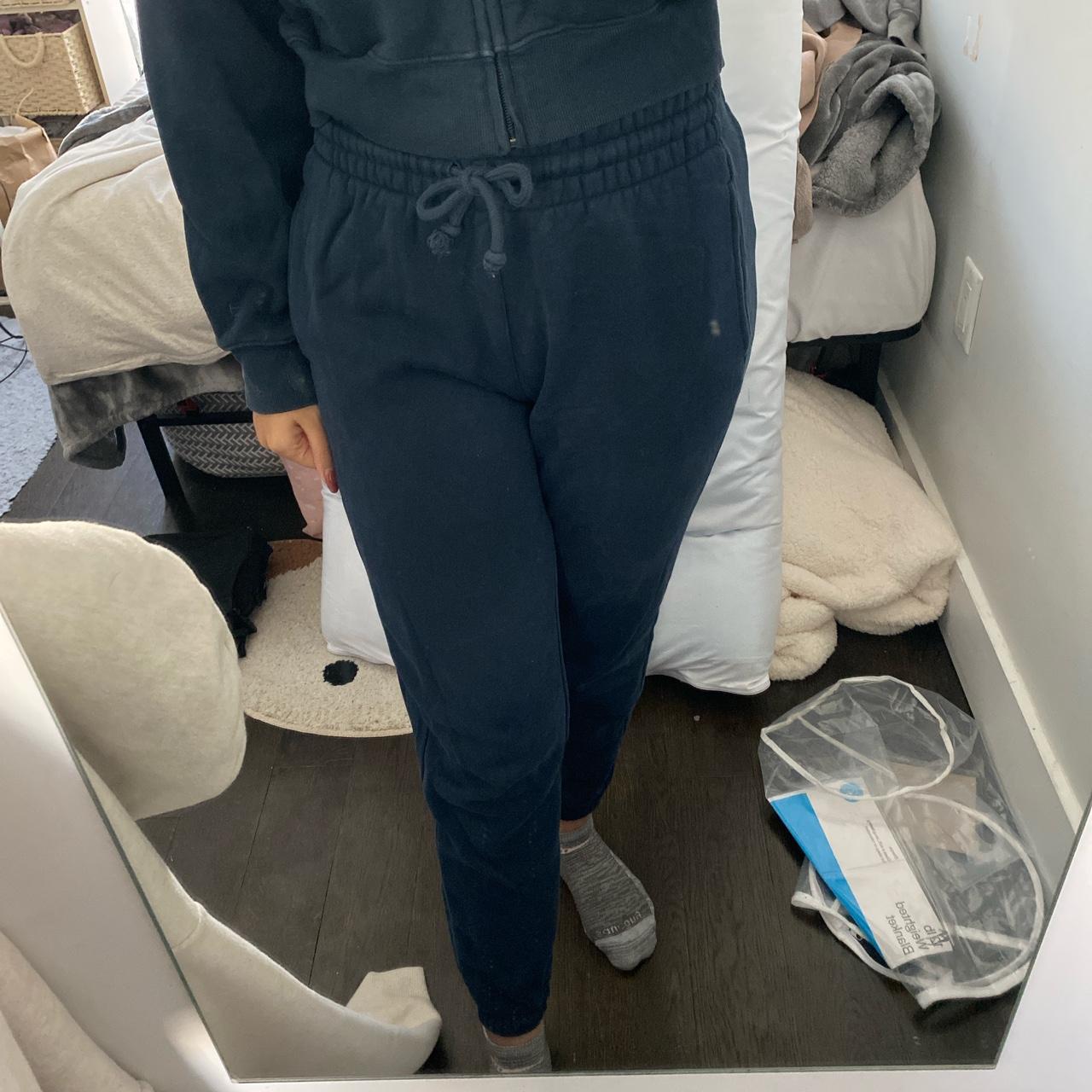 Aritzia Women's Navy and Blue Joggerstracksuits Depop