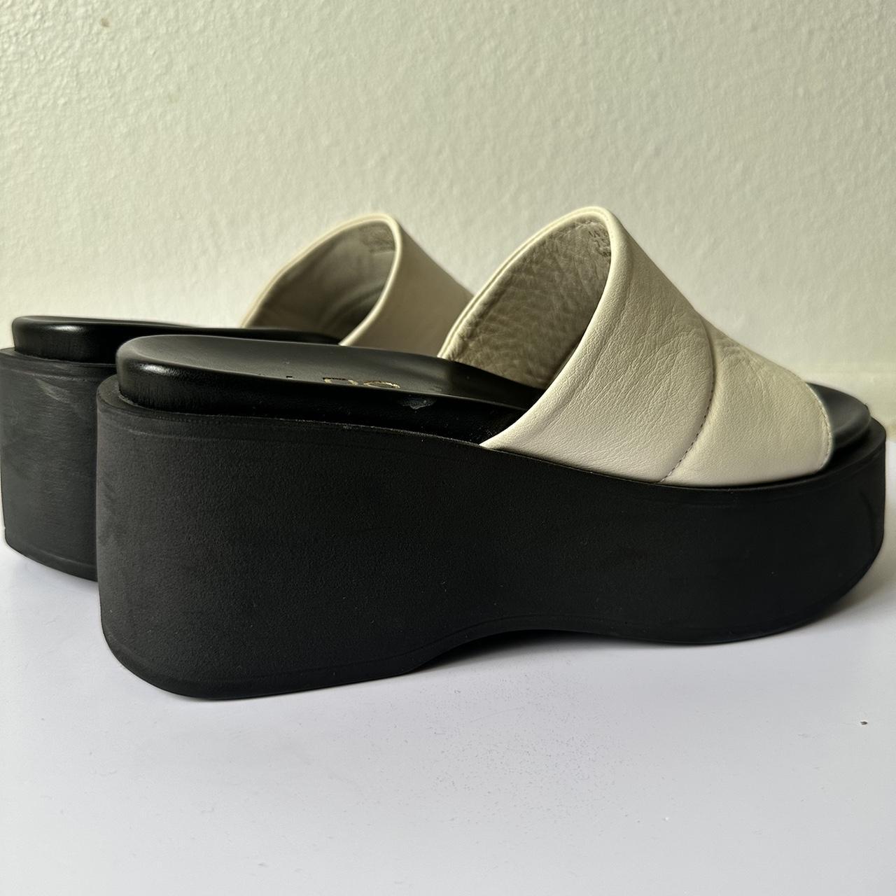 ALDO Women's Black and Cream Sandals (2)
