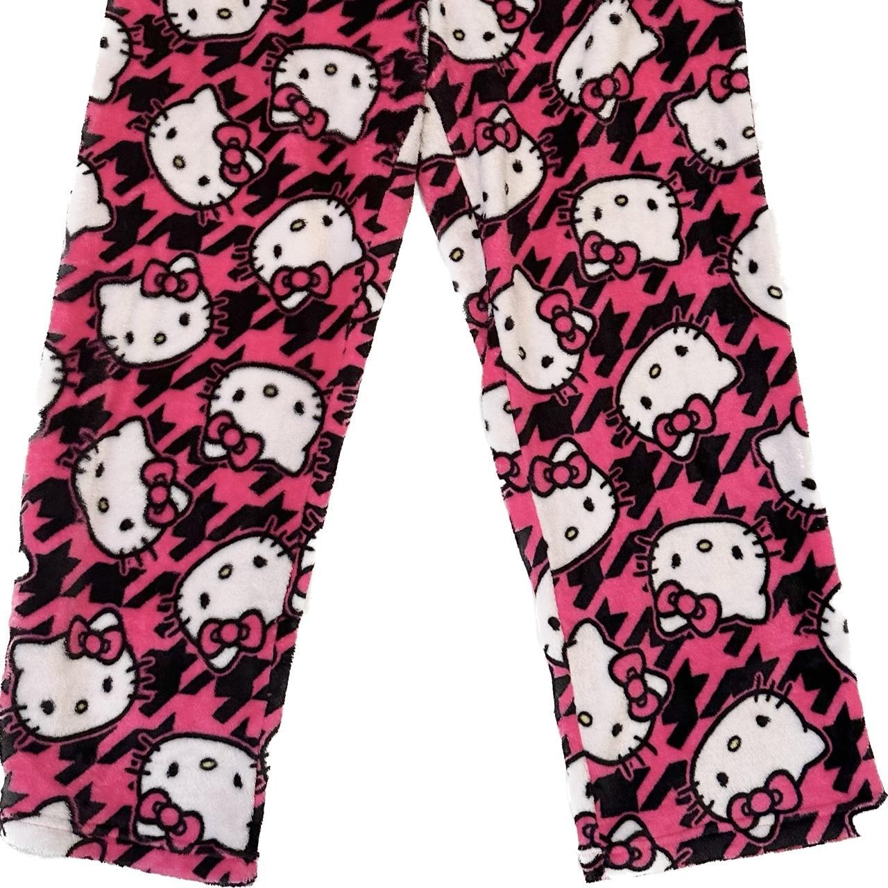 Hello Kitty Women's Pink and Black Pajamas Depop