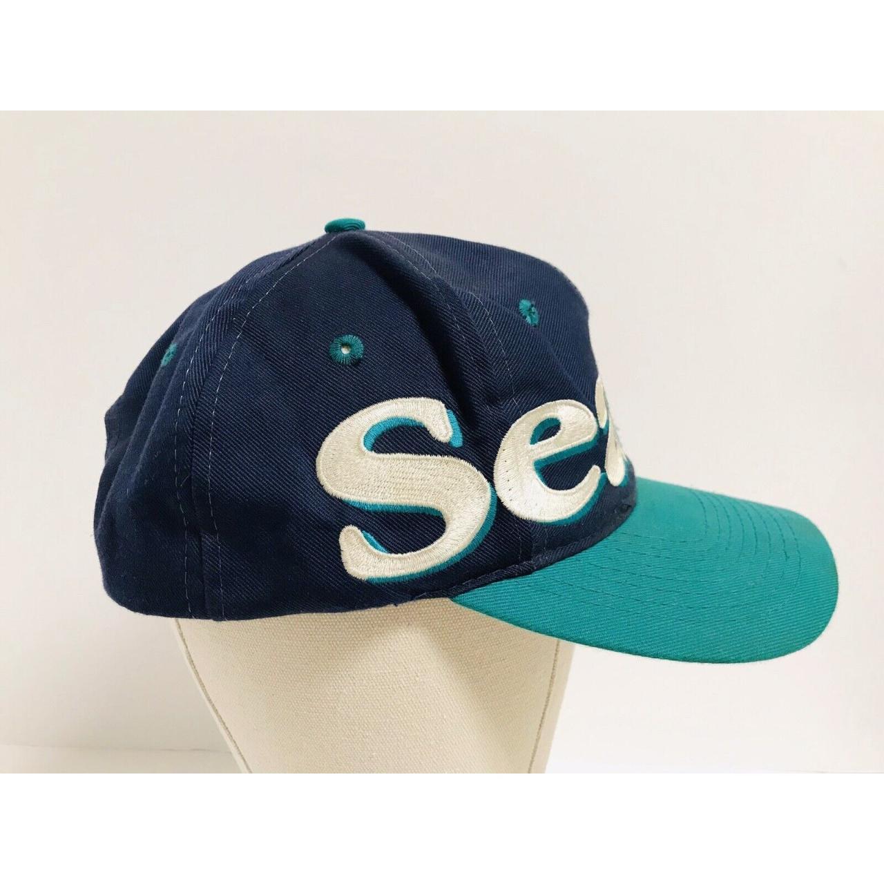 Vintage Seattle mariners snapback. This snaps new - Depop