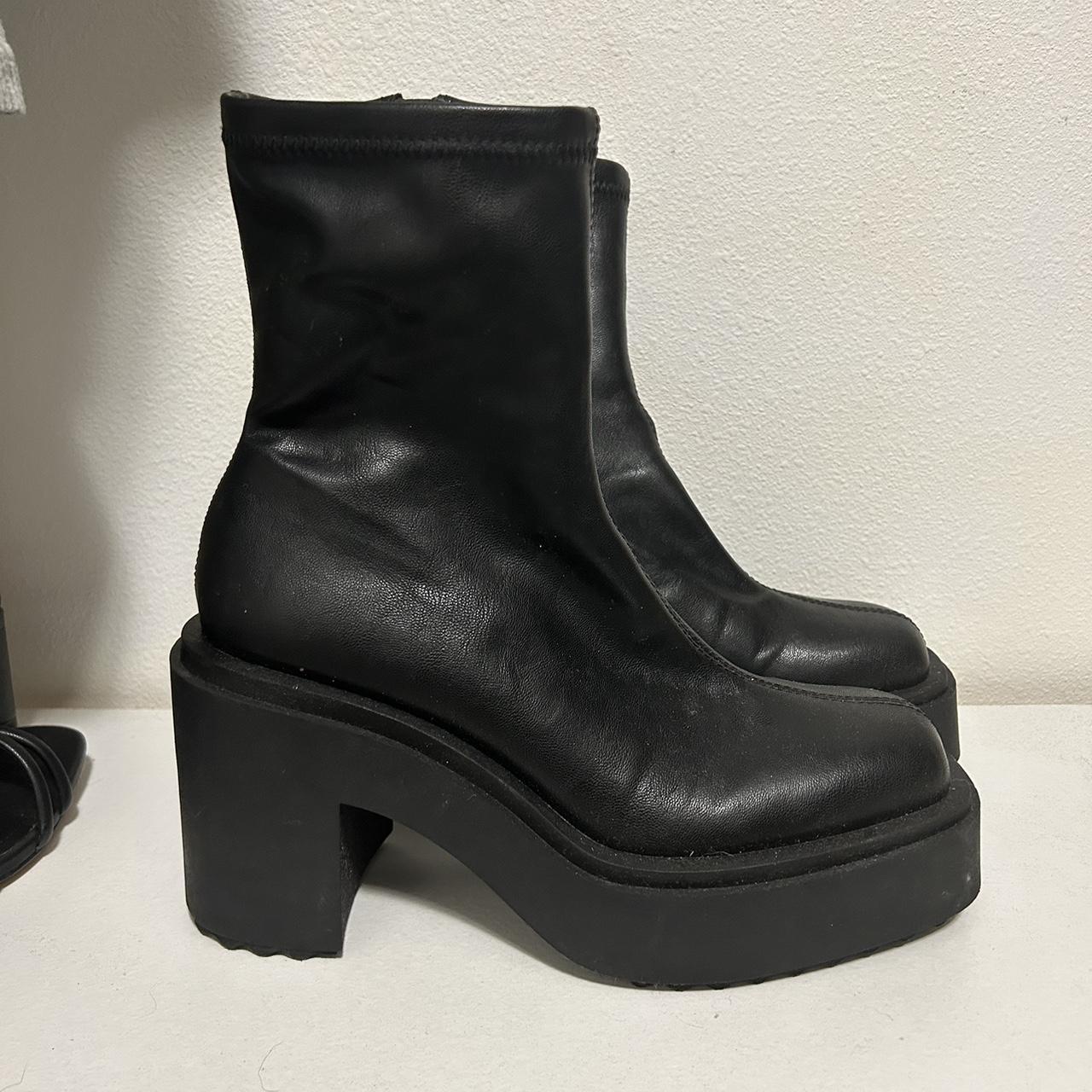 Black platform boots - Depop