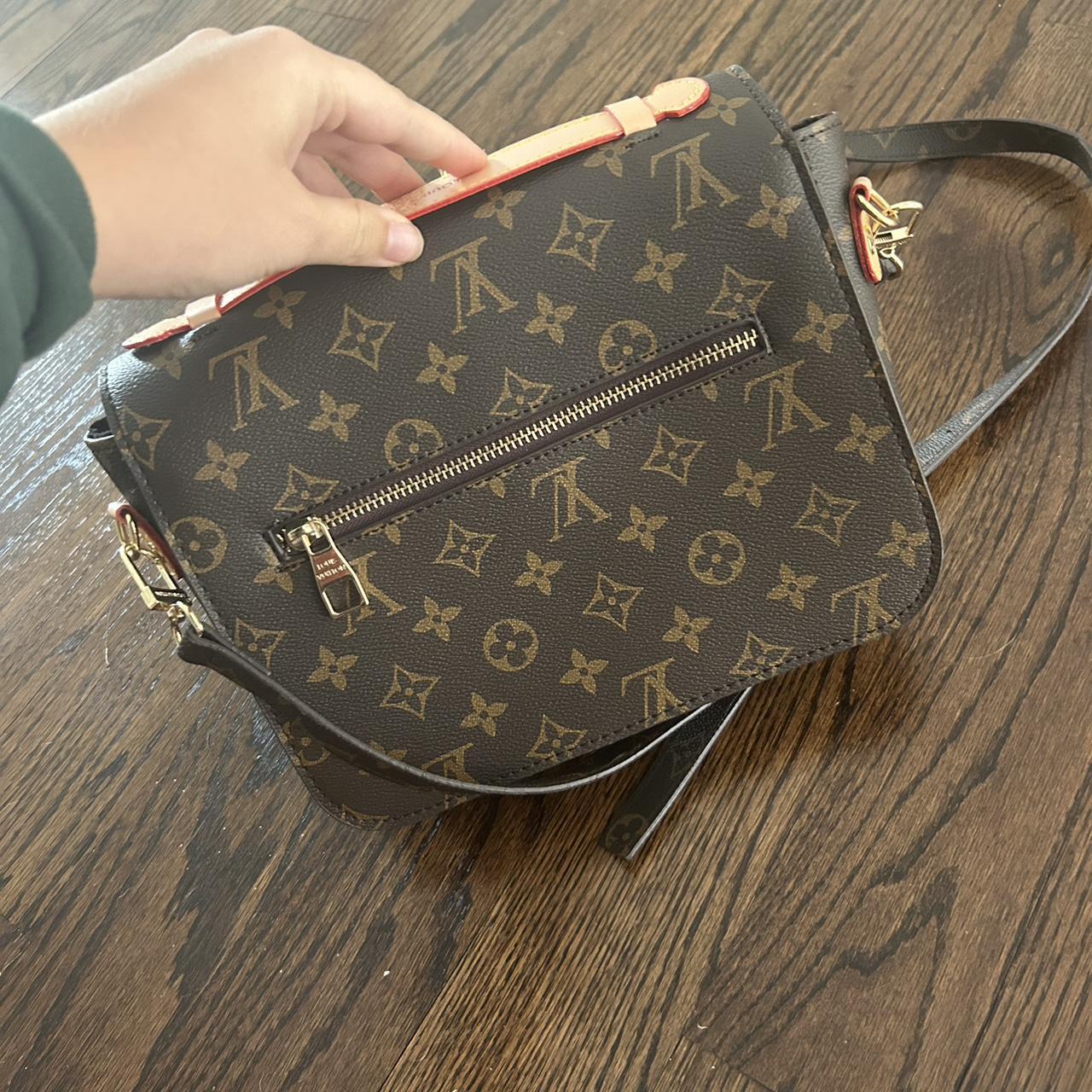 Louis Vuitton Women's Bag (5)
