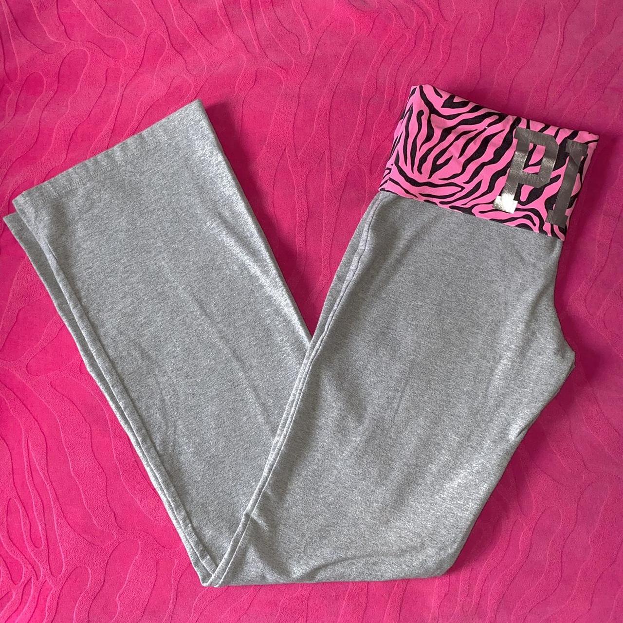 Victoria's Secret Pink flare Yoga pants ✨🤎 Price is - Depop