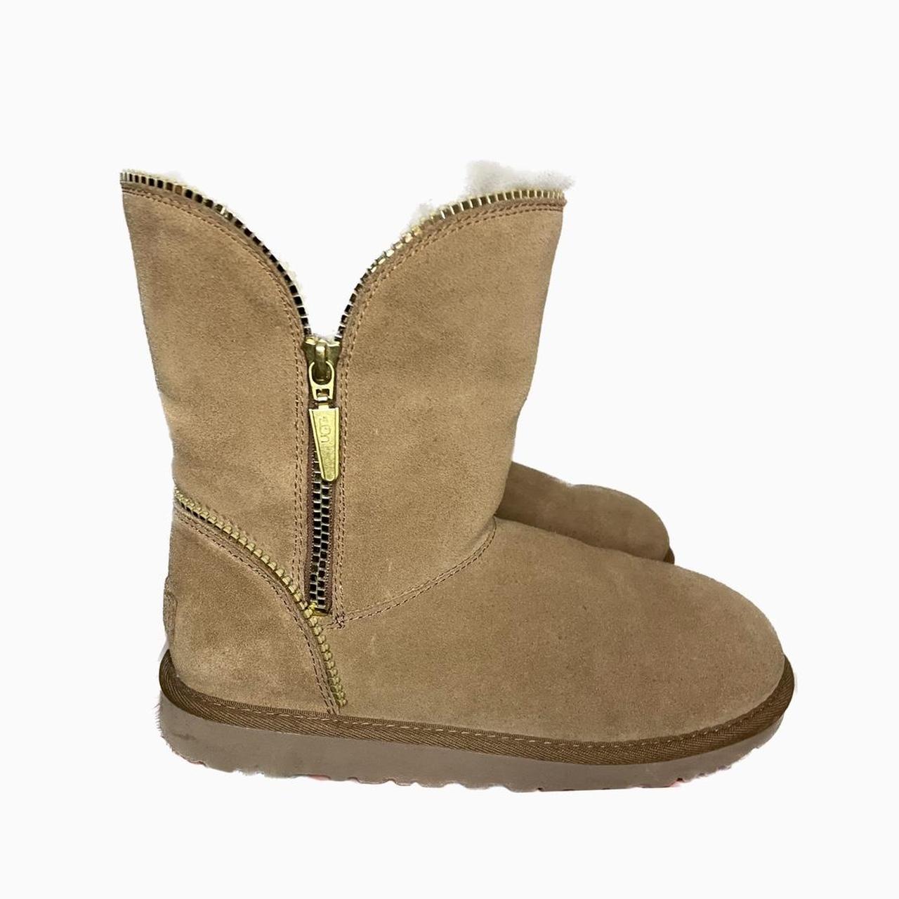 Ugg boots deals with gold zipper