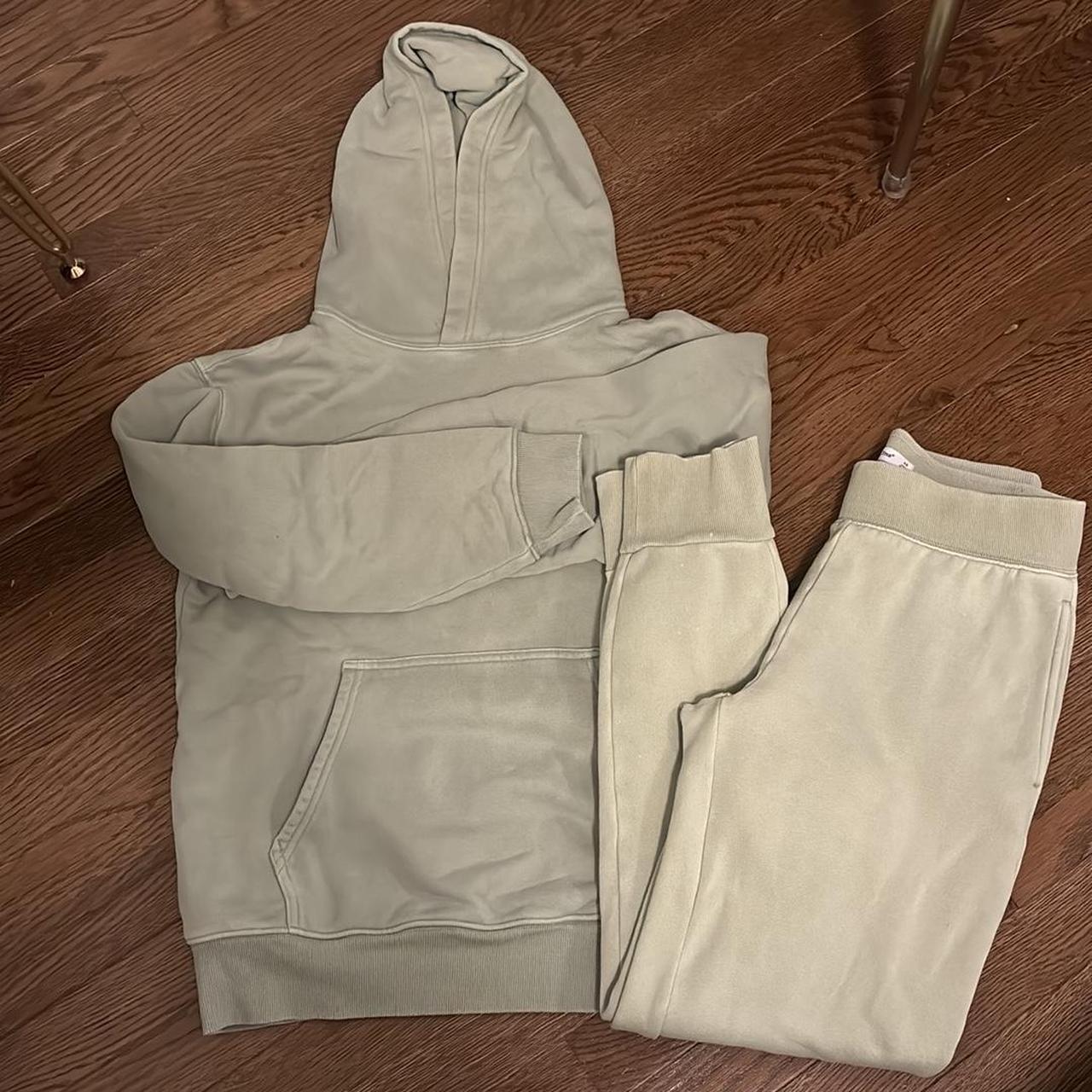 Aritzia matching hot sale sweatsuit