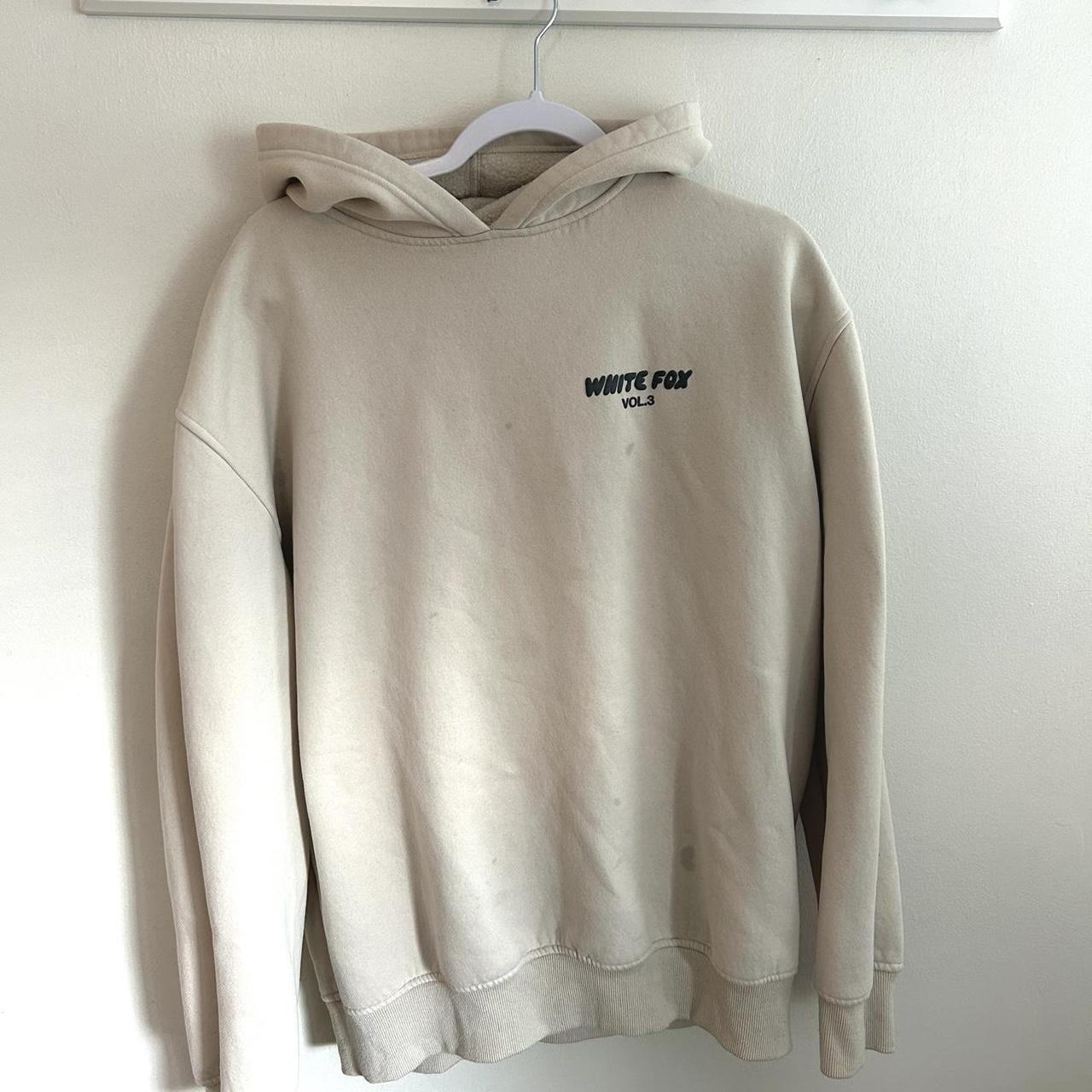 FOXEY - 美品▫️FOXEY F☆’19年˚✧オフ白系˚✧☆˚✧ HOODIE LINEN Used White Fox Hoodie | Depop