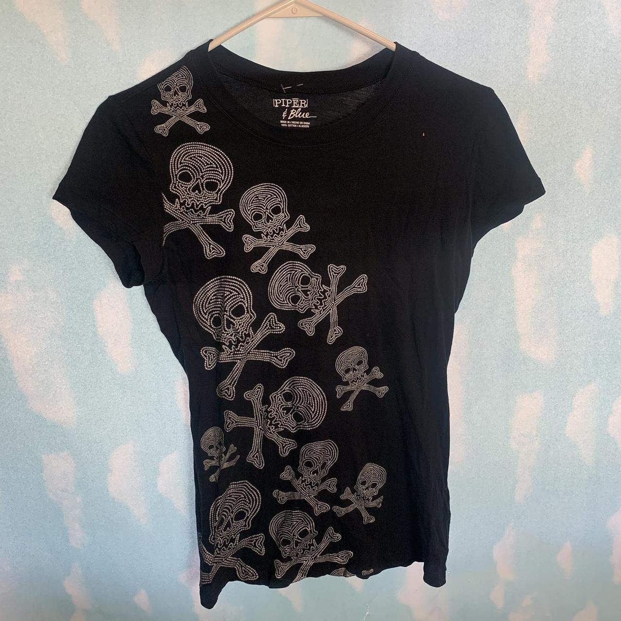 Early 2000s mall goth skull t-shirt! Marked a... - Depop