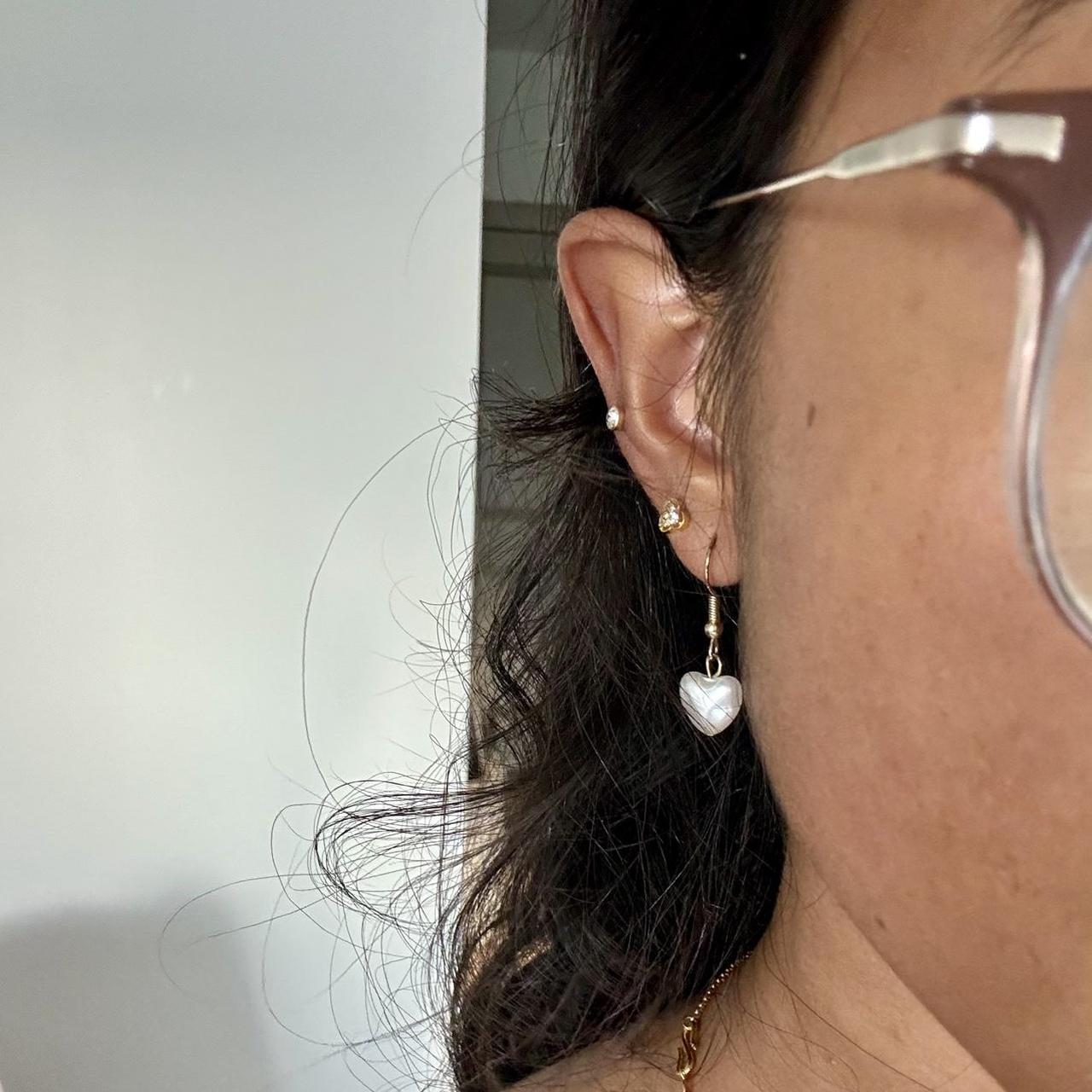 brandy melville pearl heart dangle earrings