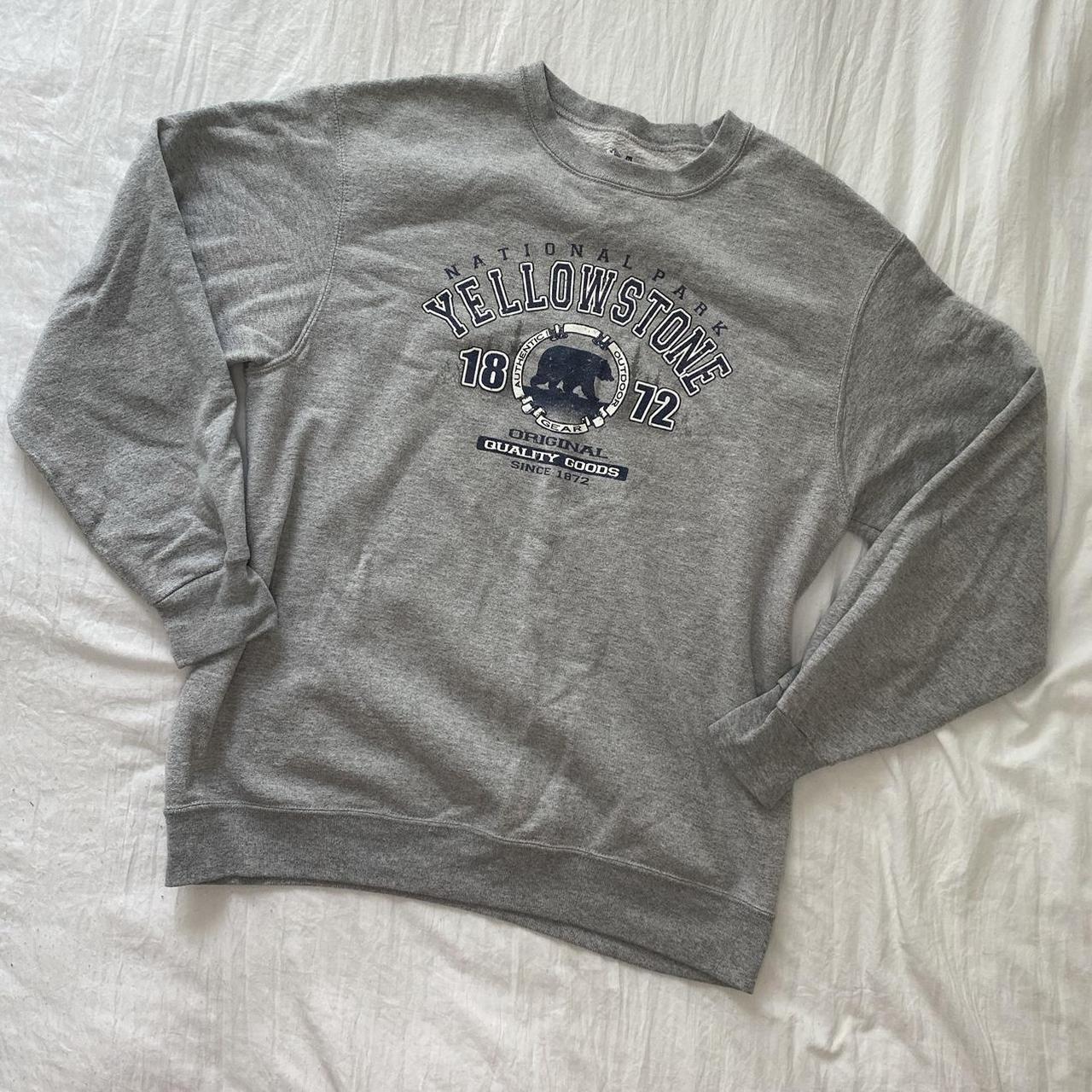 Vintage Yellowstone national park sweatshirt 🖤 Size... - Depop