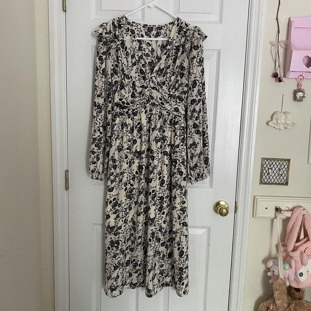 SHEIN Women's Cream and Navy Dress | Depop