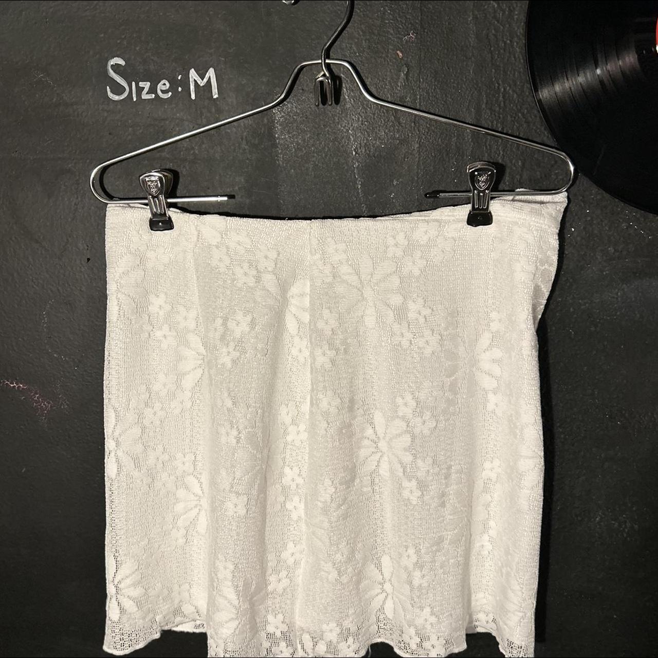 WHITE LACE MINI LANA SKIRT • Size M • Beautiful,... - Depop