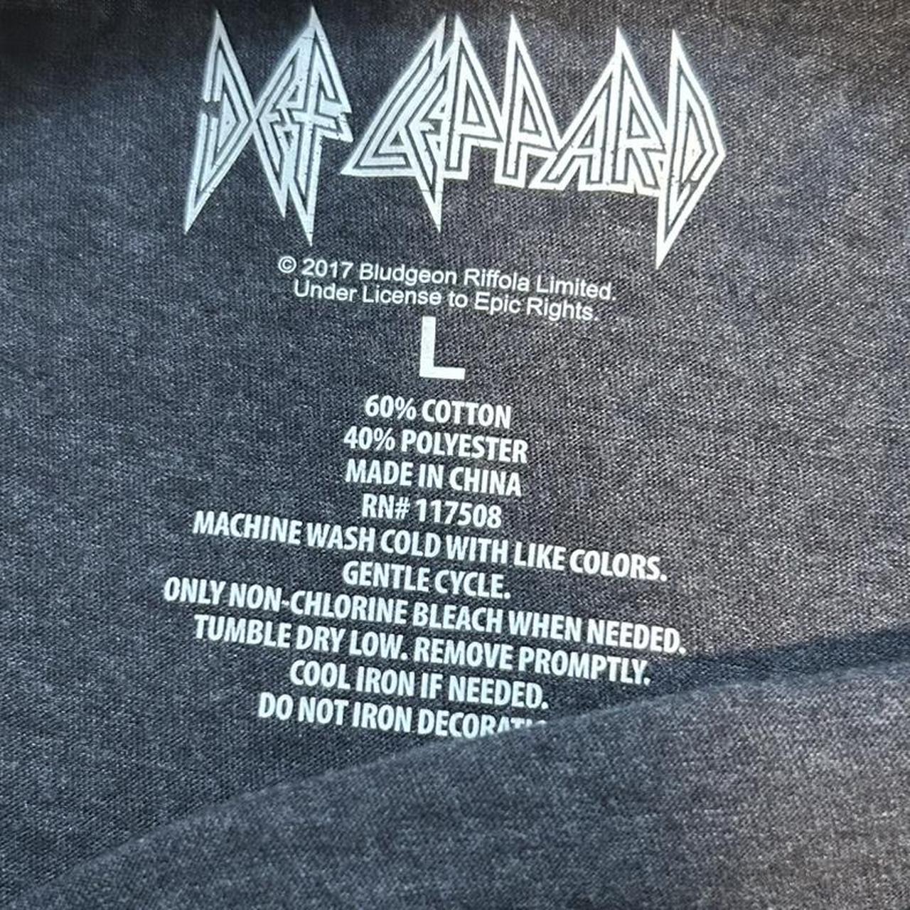 Men's T-shirt - Black/Grey - L – Def Leppard Pyro… - image 6