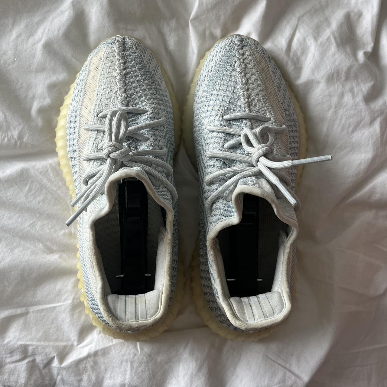 Size (men’s) cloud white Yeezys I’m an