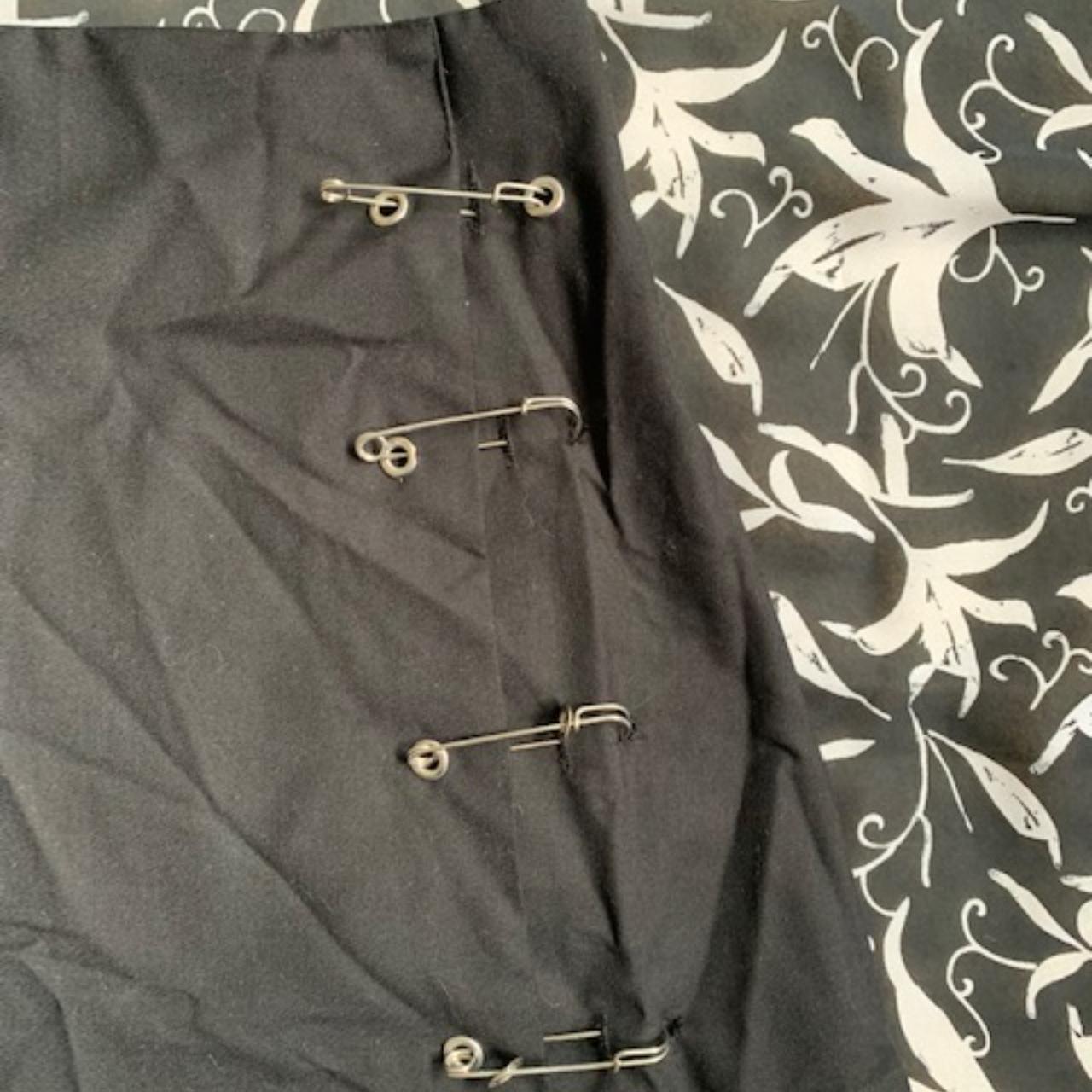 black safety pin mini skirt! Depop