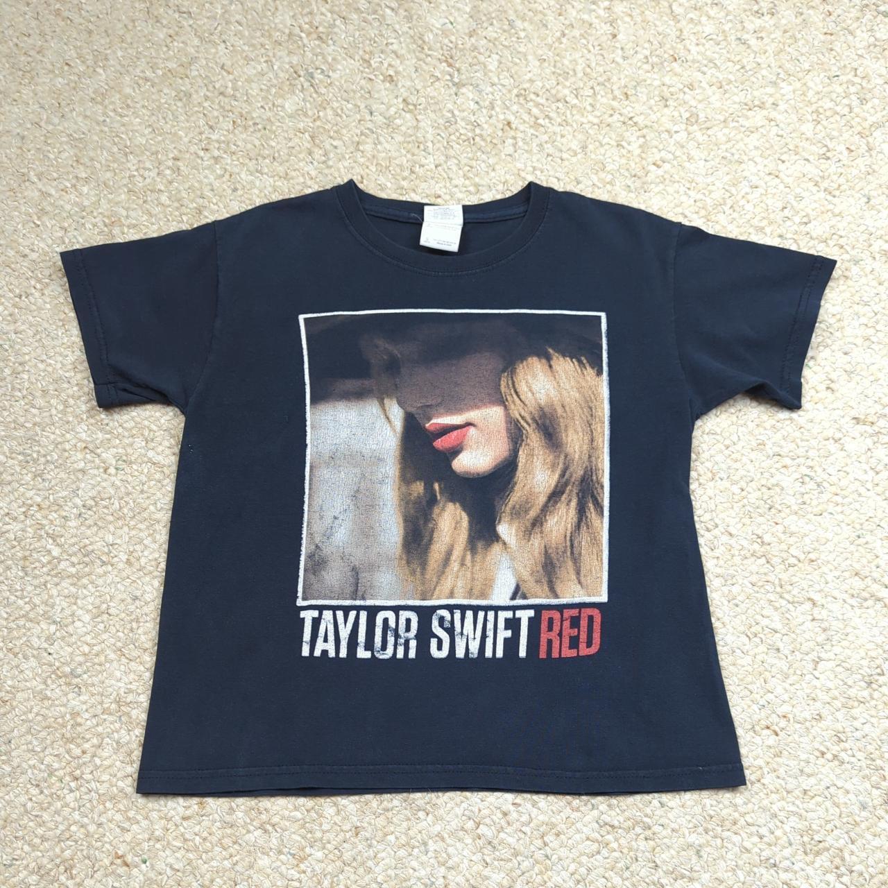 Taylor Swift Red Tour 2013 shirt Black Youth size... - Depop