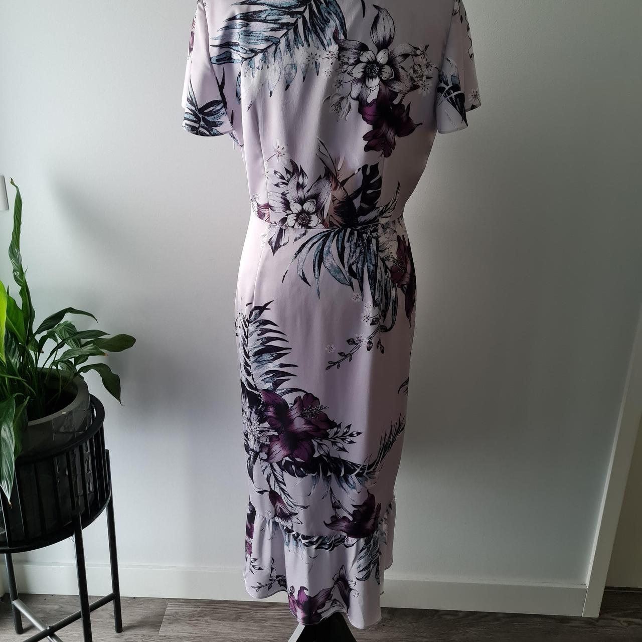 Leona Edmiston designer satin dress in lilac floral... - Depop