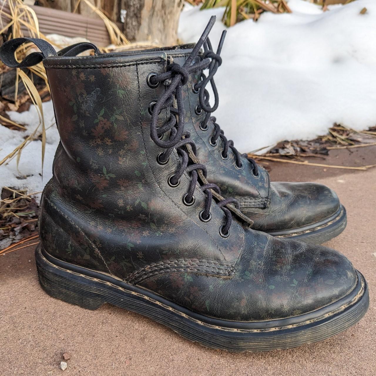 Doc hotsell martens grunge