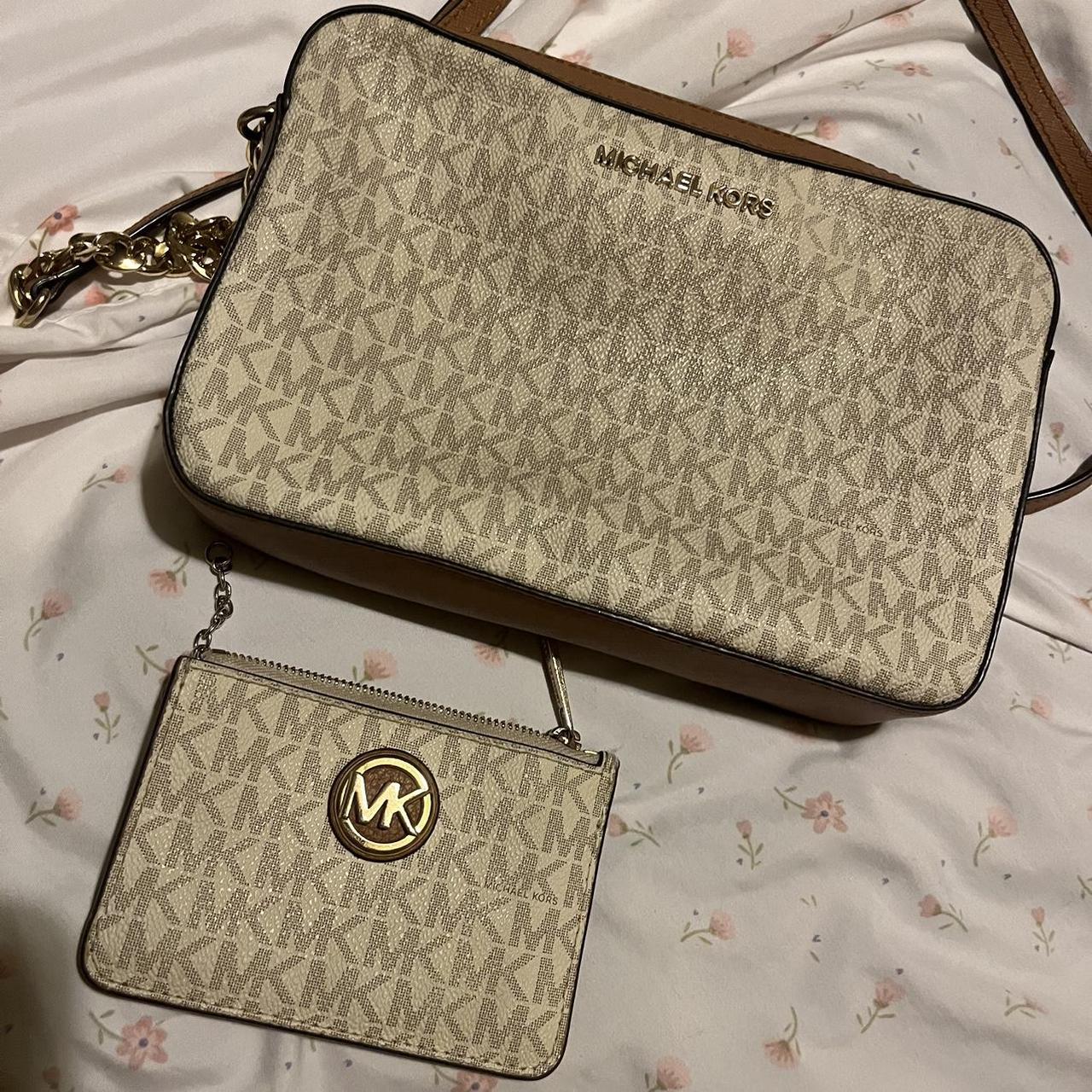 Michael store Kors purse and wallet bundle!