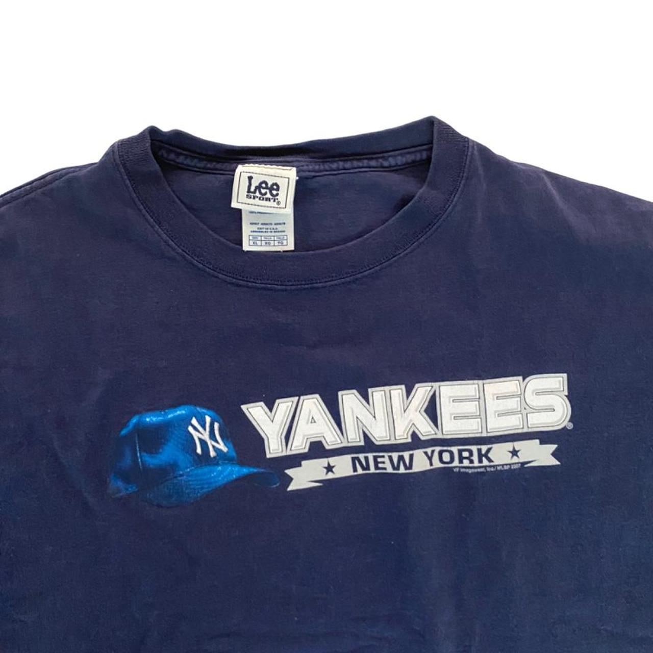 New York Yankees Graphic T-shirt Sz. L Overall - Depop