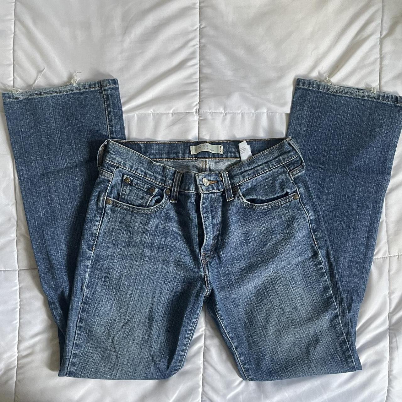 Levi's Women's Blue Jeans | Depop